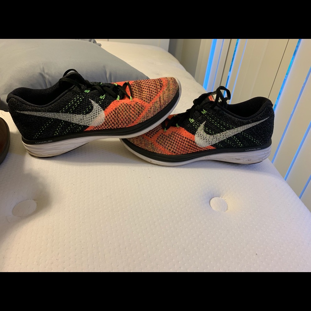 Nike sneakers size 10